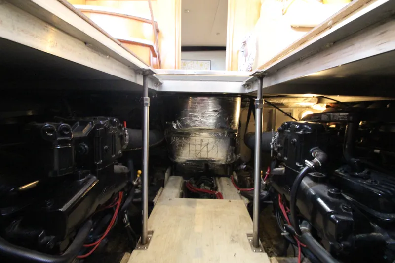 Slide: The Image of Carver 366 Motor Yacht 2002 - 66