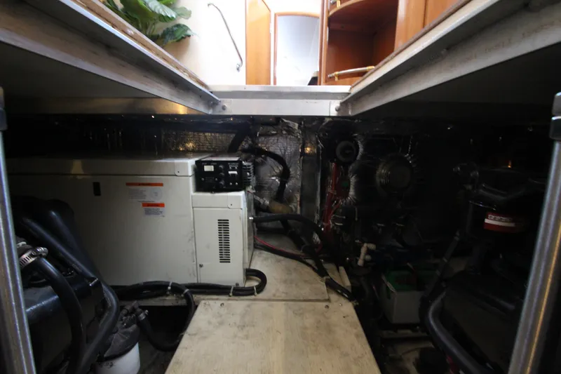 Slide: The Image of Carver 366 Motor Yacht 2002 - 68