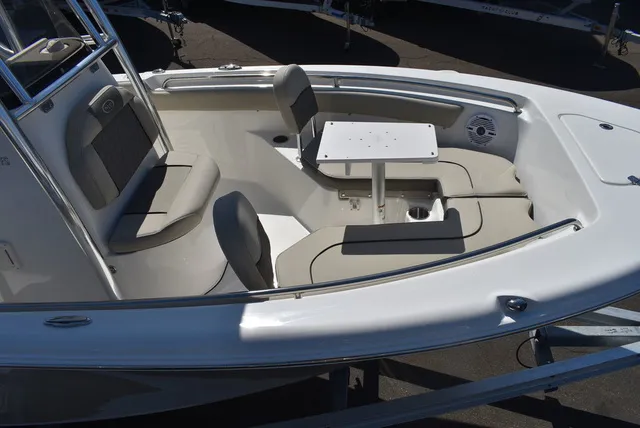 Slide: The Image of Key West Boats 203 FS 2026 - 15