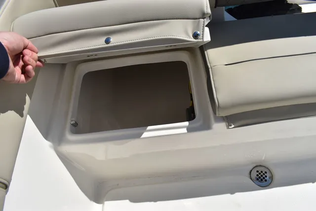 Slide: The Image of Key West Boats 203 FS 2026 - 24