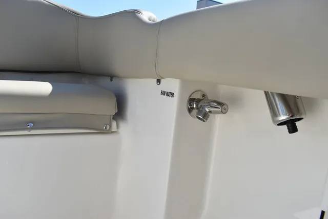 Slide: The Image of Key West Boats 203 FS 2026 - 25