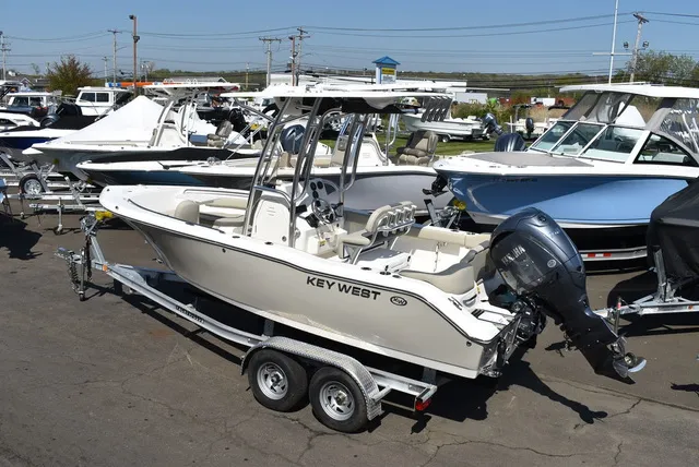 Slide: The Image of Key West Boats 203 FS 2026 - 4