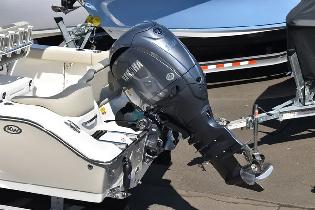 Slide: The Image of Key West Boats 203 FS 2026 - 5