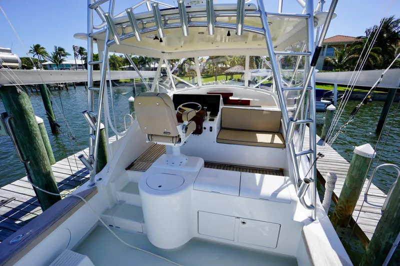 Slide: The Image of Dixon 34 Osprey - Helm - 1