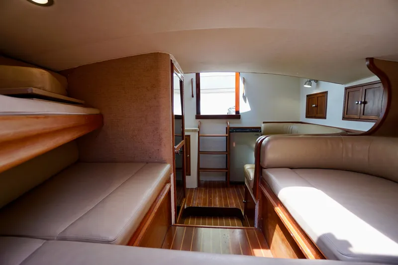 Slide: The Image of Dixon 34 Osprey - Cabin - 15