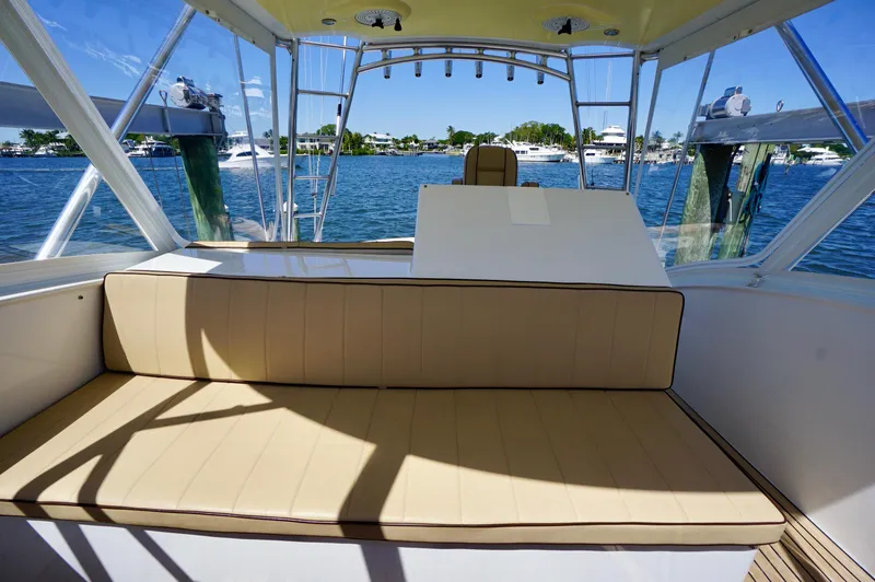 Slide: The Image of Dixon 34 Osprey - Seating - 4