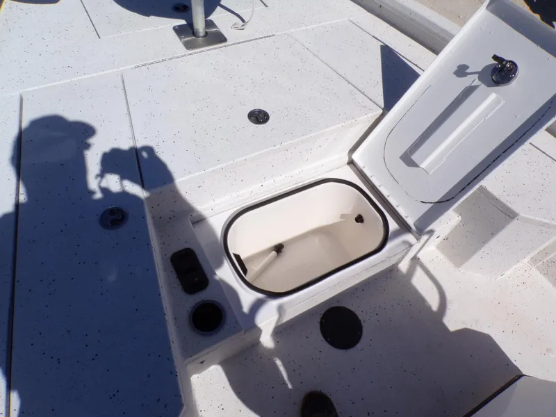 Slide: The Image of Vexus AVX2180CC 2023 - 14