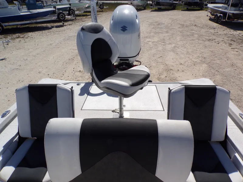 Slide: The Image of Vexus AVX2180CC 2023 - 19