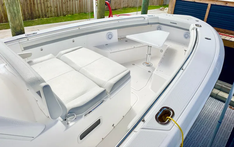 Slide: The Image of Everglades 435 Center Console 2016 - 50