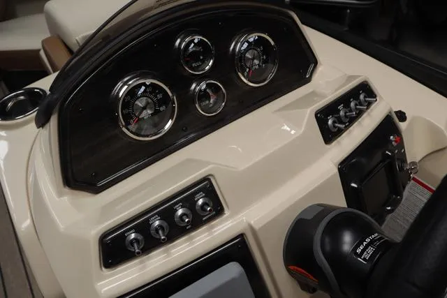 Slide: The Image of Lowe SS 210 DL Triple Tube Package 2025 - 6