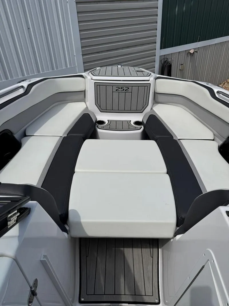 Slide: The Image of Yamaha 252SE 2021 - 51