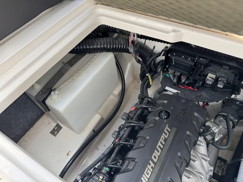 Slide: The Image of Yamaha 252SE 2021 - 55