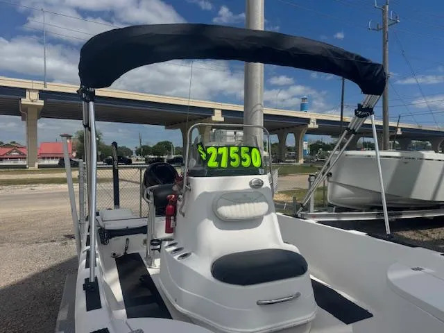 Slide: The Image of 2010 NauticStar 2110 Nautic Bay boat for sale, priced at $27,550. - 15