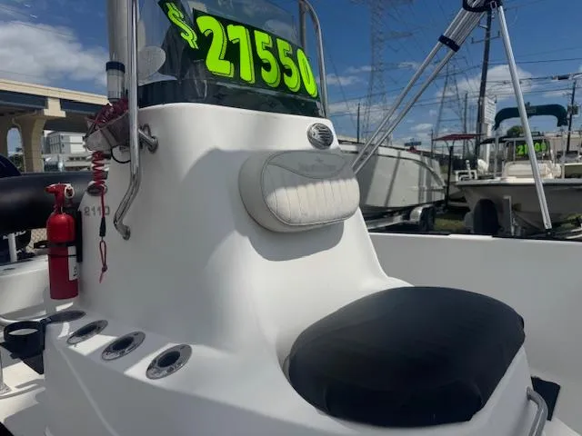 Slide: The Image of 2010 NauticStar 2110 Nautic Bay boat for sale, priced at $27,550. - 17