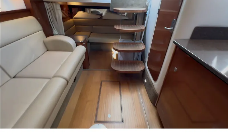 Slide: The Image of Sea Ray 370 Sundancer 2014 - 63