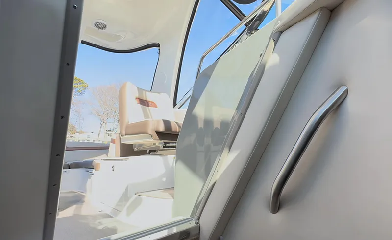 Slide: The Image of Sea Ray 370 Sundancer 2014 - 64