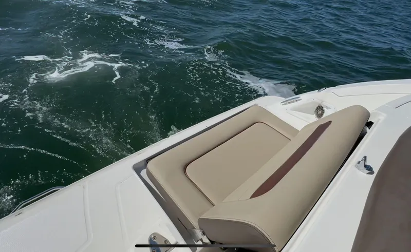 Slide: The Image of Sea Ray 370 Sundancer 2014 - 68