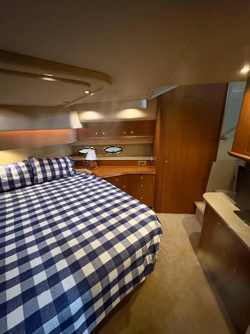 Slide: The Image of Master Stateroom - 22