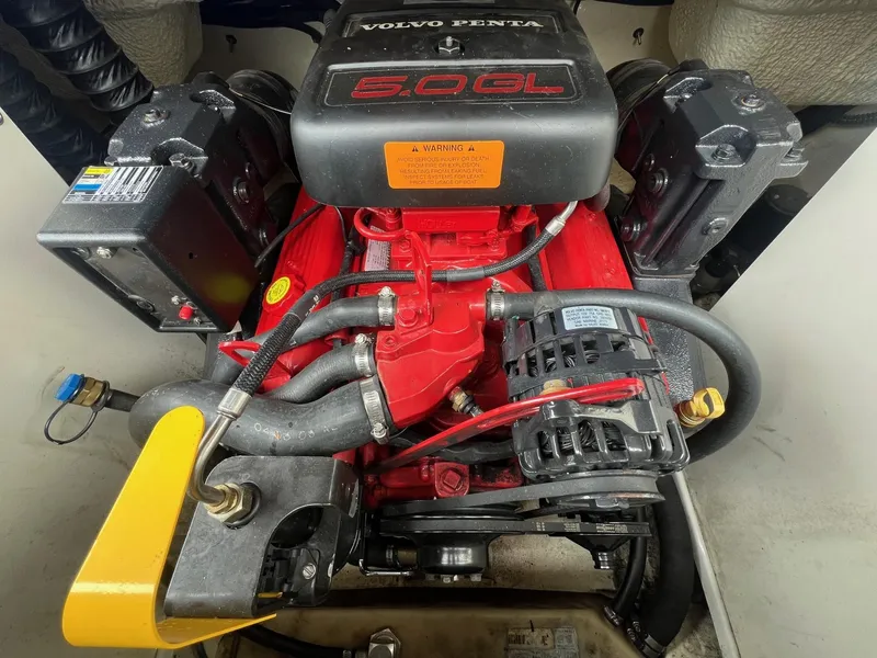 Slide: The Image of Volvo Penta 5.0 GL engine in a 2004 Chaparral 210 SSi boat. - 26