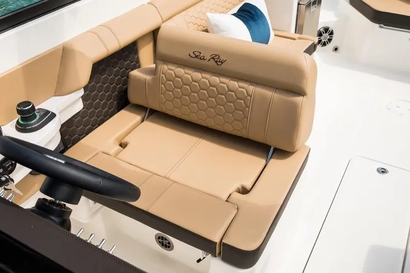 Slide: The Image of 2023-Sea-Ray-SDX-290-Outboard-MarineMax - 7