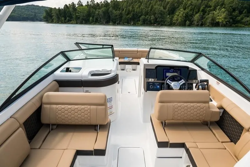 Slide: The Image of 2023-Sea-Ray-SDX-290-Outboard-MarineMax - 9