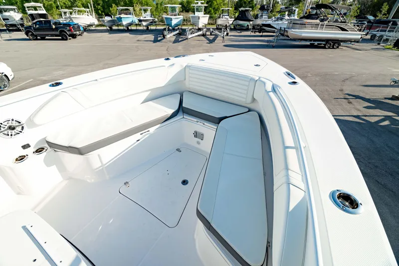 Slide: The Image of Edgewater 340CC 2024 - 54