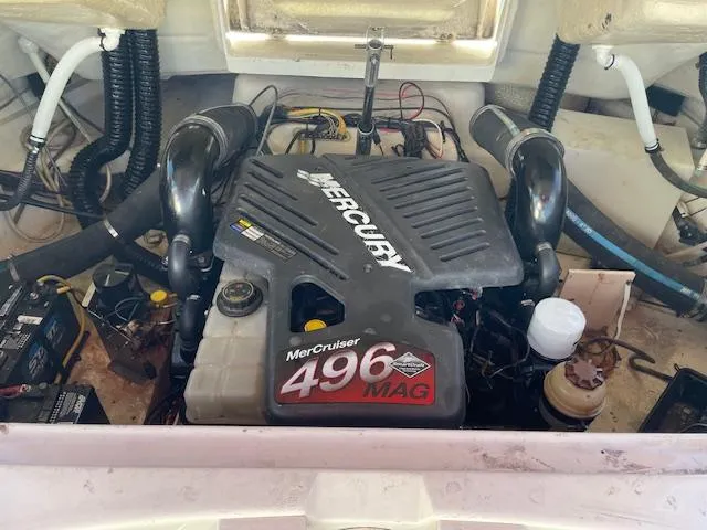 Slide: The Image of Engine compartment of a 2006 Chaparral 256 SSi with MerCruiser 496 MAG engine. - 5