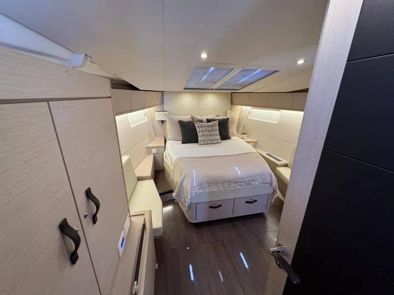 Slide: The Image of Jeanneau 54 2021 - 64