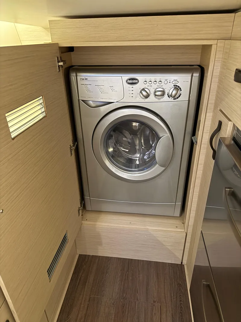 Slide: The Image of Jeanneau 54 2021 - 70