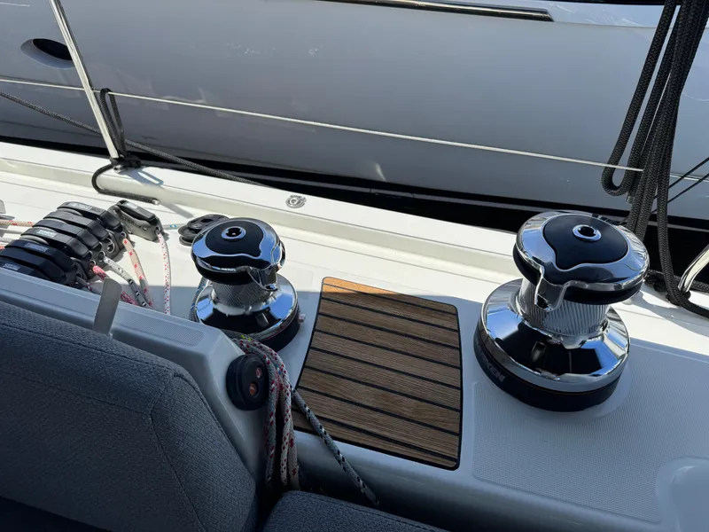 Slide: The Image of Jeanneau 54 2021 - 77