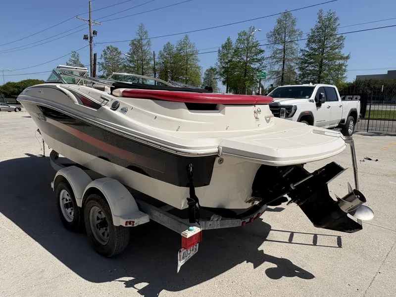 Slide: The Image of Sea Ray 195 Sport 2007 - 8