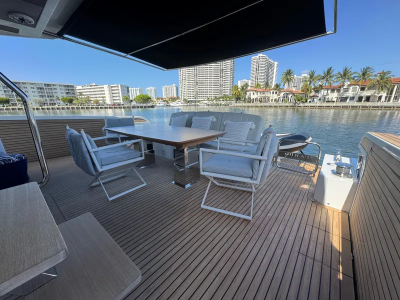 Slide: The Image of Pardo E60 2022 - 22