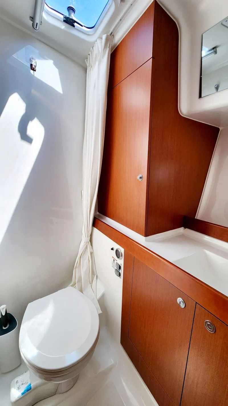 Slide: The Image of Beneteau Swift Trawler 34 2015 - 52