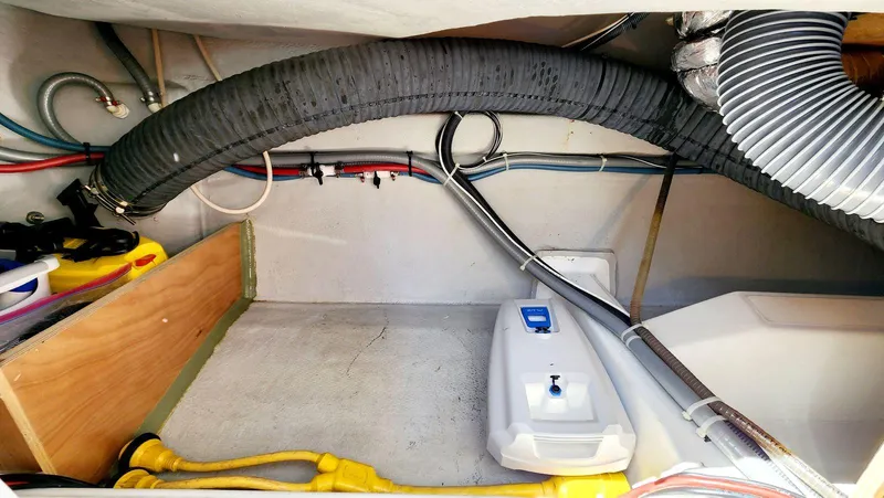 Slide: The Image of Beneteau Swift Trawler 34 2015 - 80