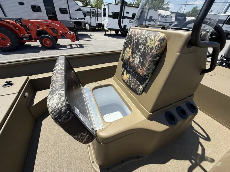 Slide: The Image of G3 Gator Tough 17 CC 2025 - 7