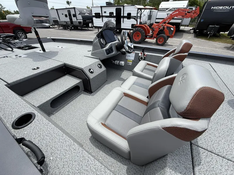 Slide: The Image of G3 Sportsman 1710 2025 - 6