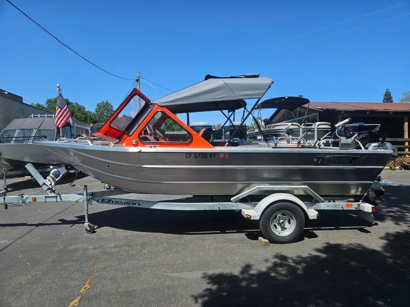 Slide: The Image of Thunder Jet V186 Eco 2017 - 2