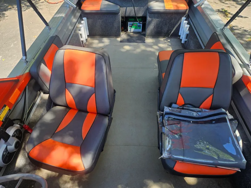 Slide: The Image of Thunder Jet V186 Eco 2017 - 7