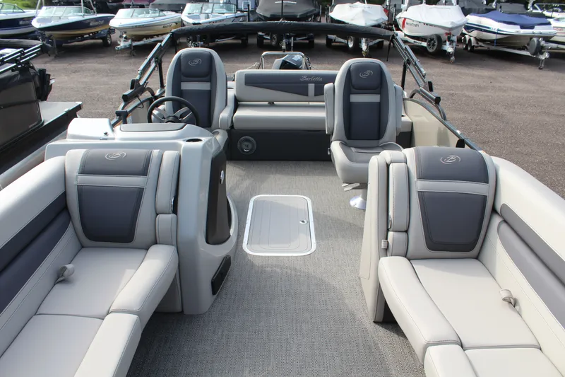 Slide: The Image of Barletta Cabrio 24UC 2025 - 13