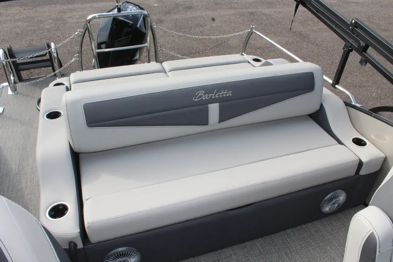 Slide: The Image of Barletta Cabrio 24UC 2025 - 16