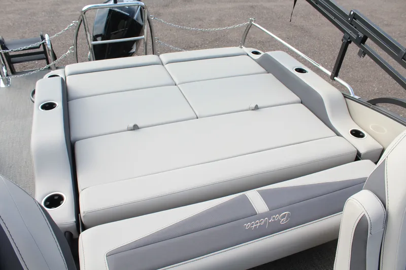 Slide: The Image of Barletta Cabrio 24UC 2025 - 18