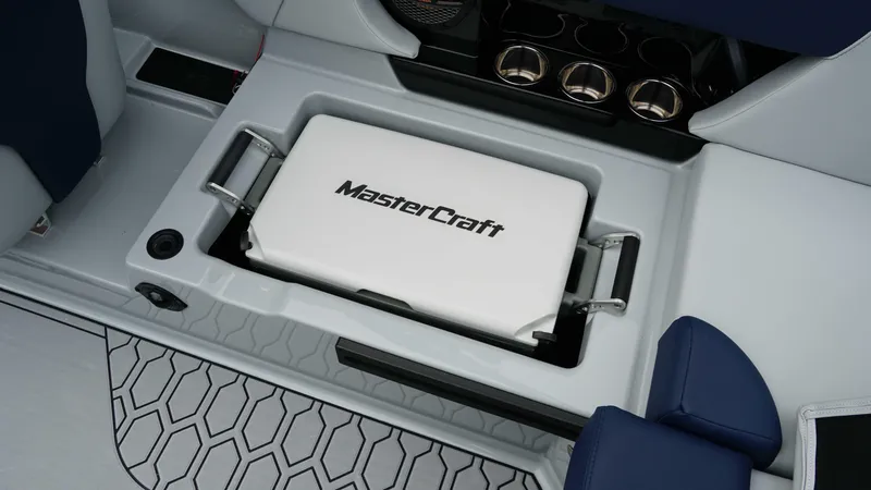 Slide: The Image of MasterCraft NXT21 2025 - 11