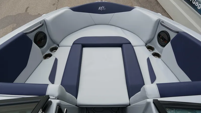 Slide: The Image of MasterCraft NXT21 2025 - 16