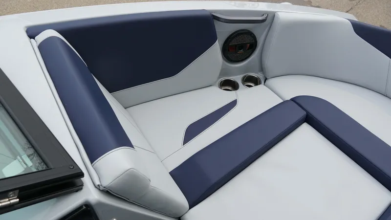 Slide: The Image of MasterCraft NXT21 2025 - 17