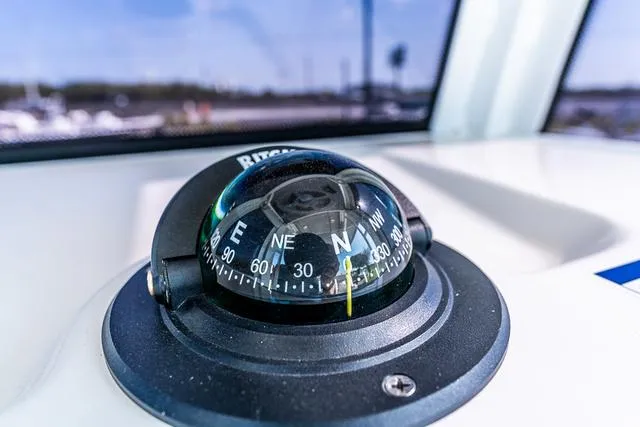 Slide: The Image of Person fishing on a 2022 Blue Wave 2800 Makaira boat in open water. - 17