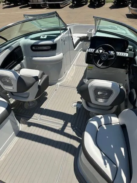 Slide: The Image of Crownline Boats E235 SURF 2024 - 4