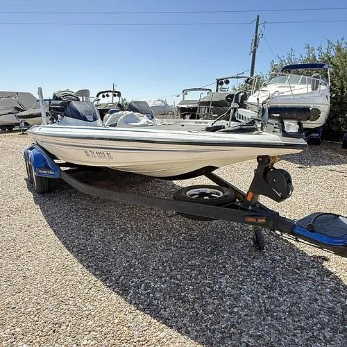 Slide: The Image of Skeeter FX 20 2011 - 10