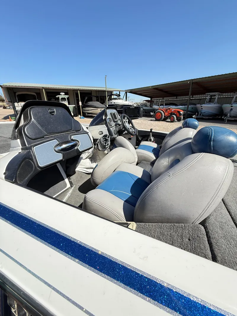 Slide: The Image of Skeeter FX 20 2011 - 5