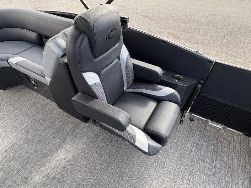 Slide: The Image of Crest Caribbean RS 230 SLC 2023 - 60