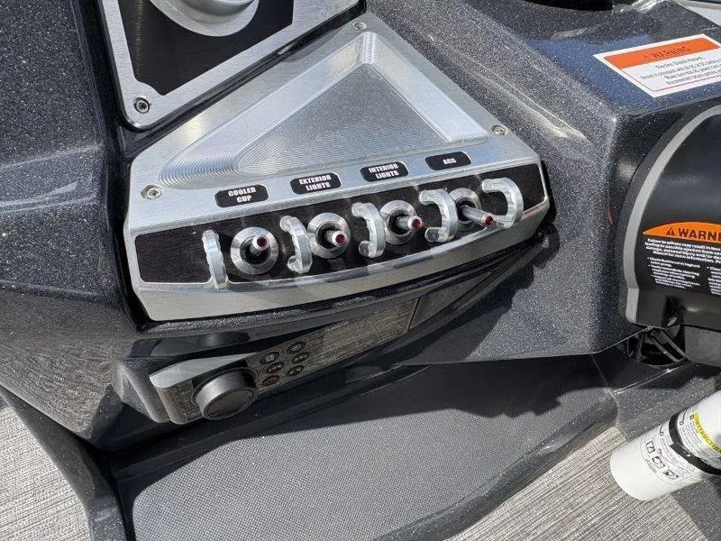 Slide: The Image of Crest Caribbean RS 230 SLC 2023 - 62